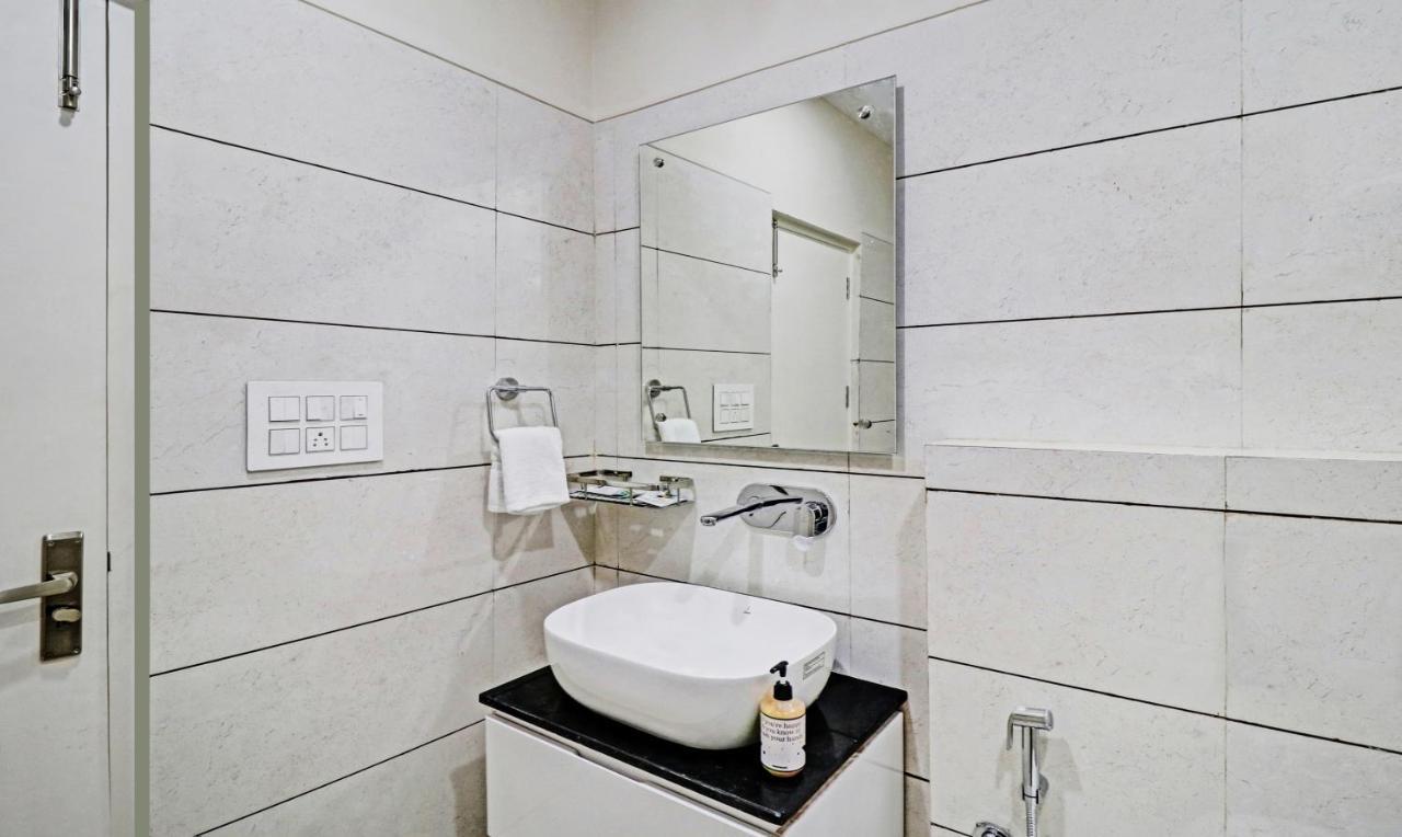 Hotel Treebo Kamron Regency Sector 80 Mohali Exterior foto