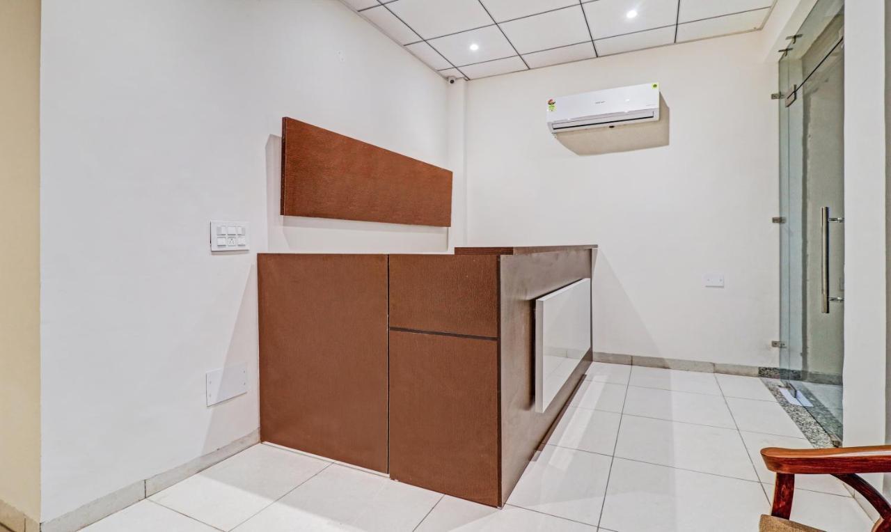 Hotel Treebo Kamron Regency Sector 80 Mohali Exterior foto